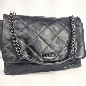 Innué Shoulder Bag